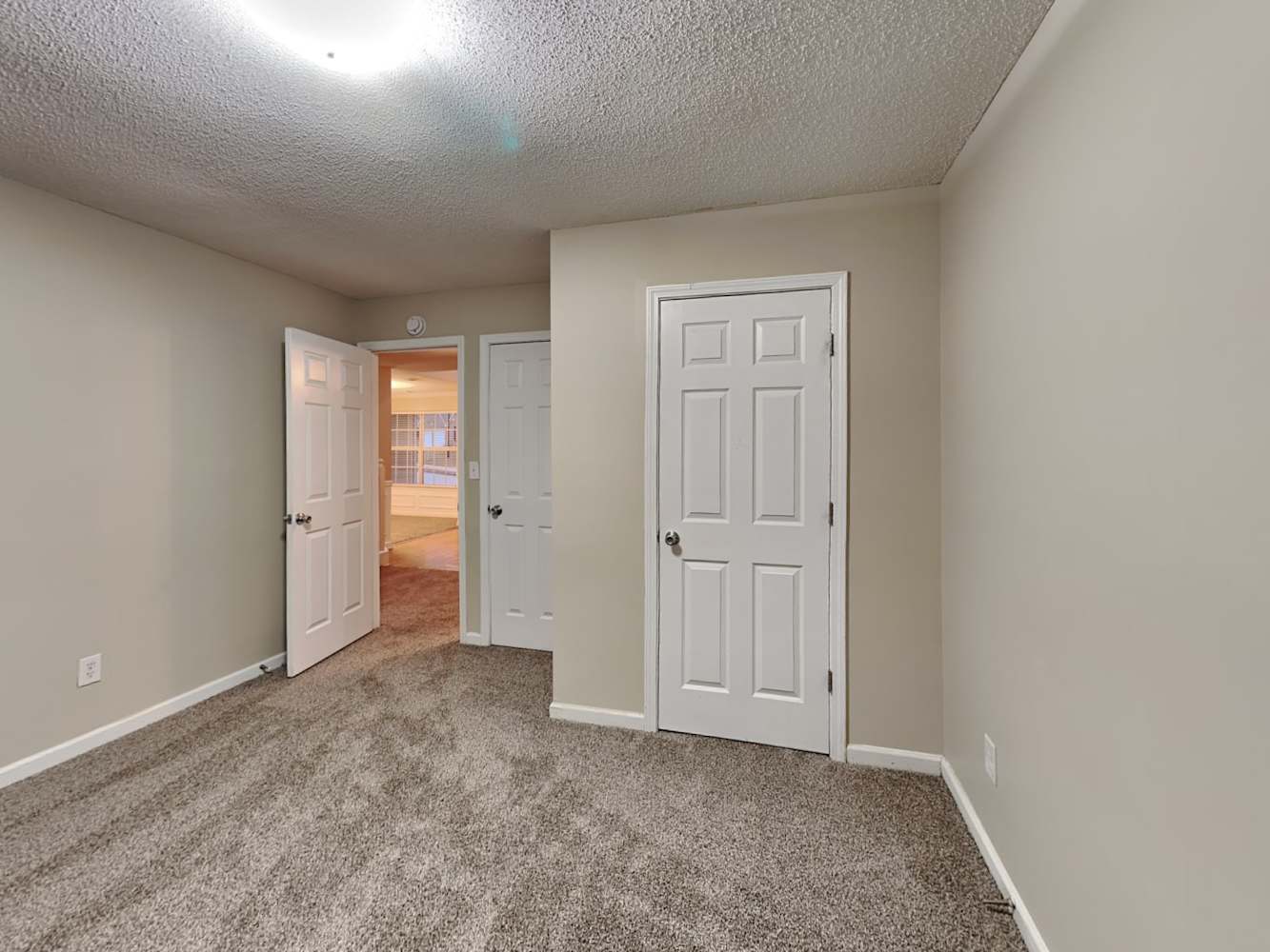 1978 Bridgestone Cir, Conyers photo 12