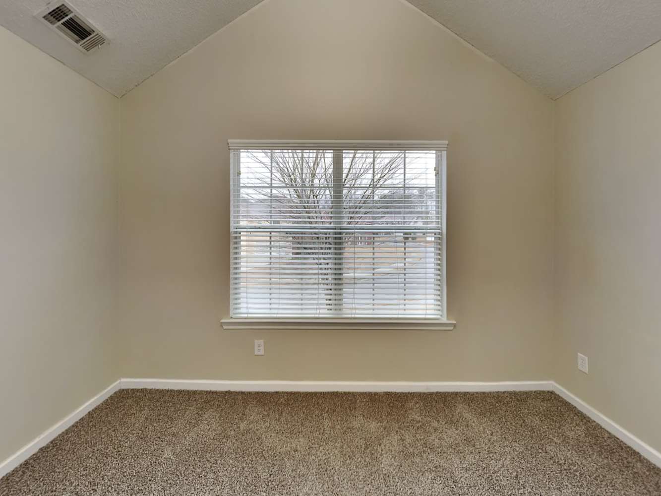 1978 Bridgestone Cir, Conyers photo 16