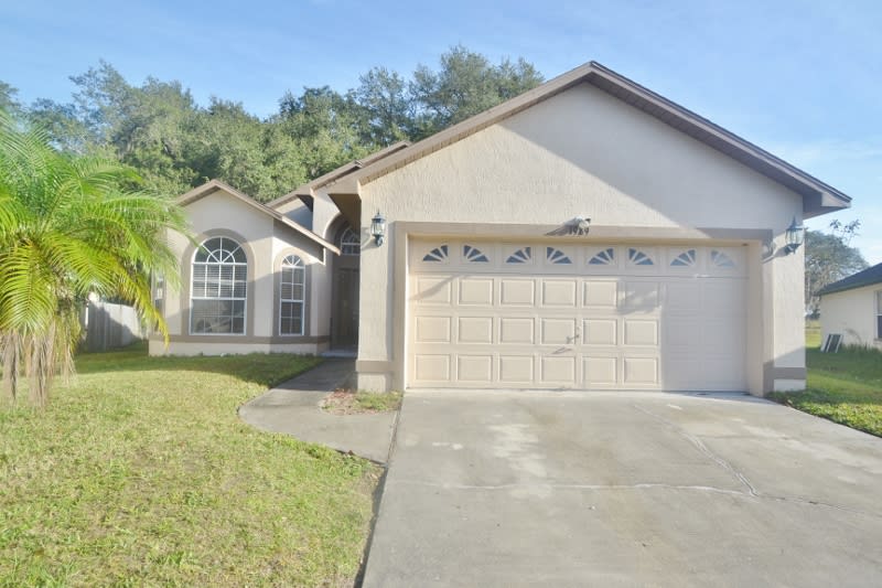 Front of 1989 Aquarius Ct, Oviedo, FL