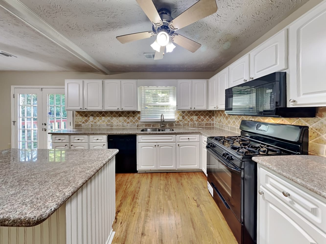 2005 Red Rose Ln, Loganville photo 8