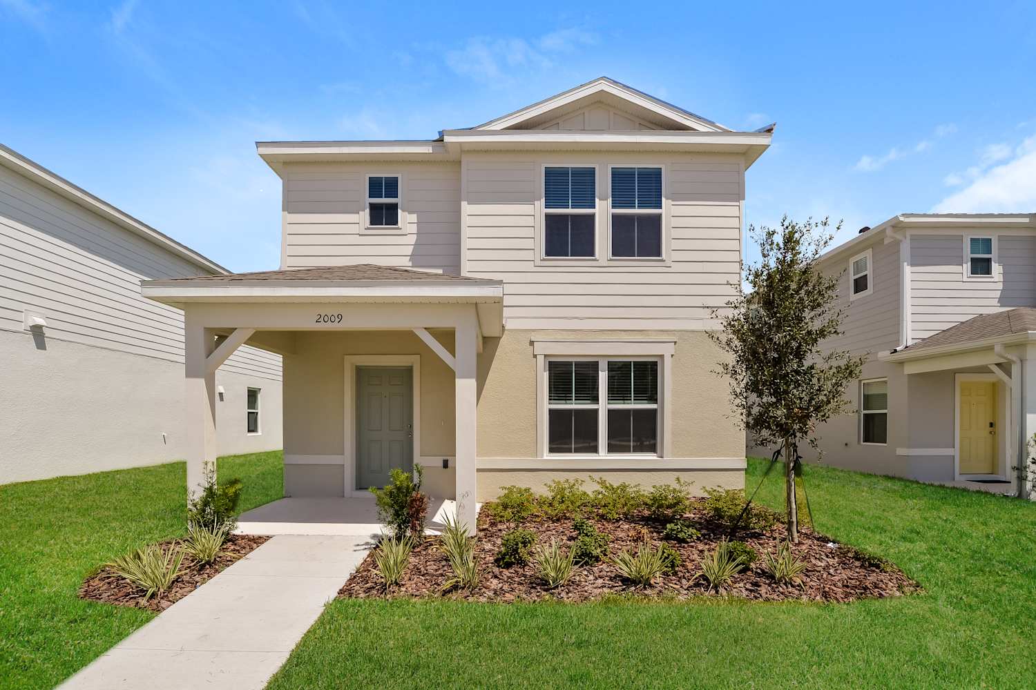 Front of 2009 Tohoqua Blvd, Kissimmee, FL