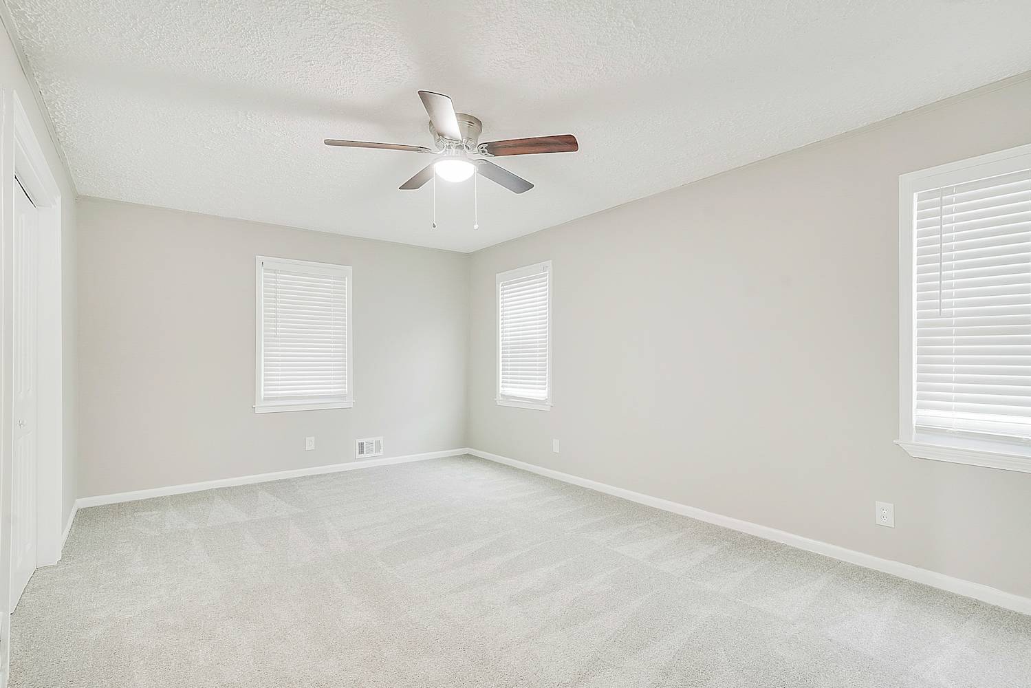 201 Chatooga Dr, Woodstock photo 8