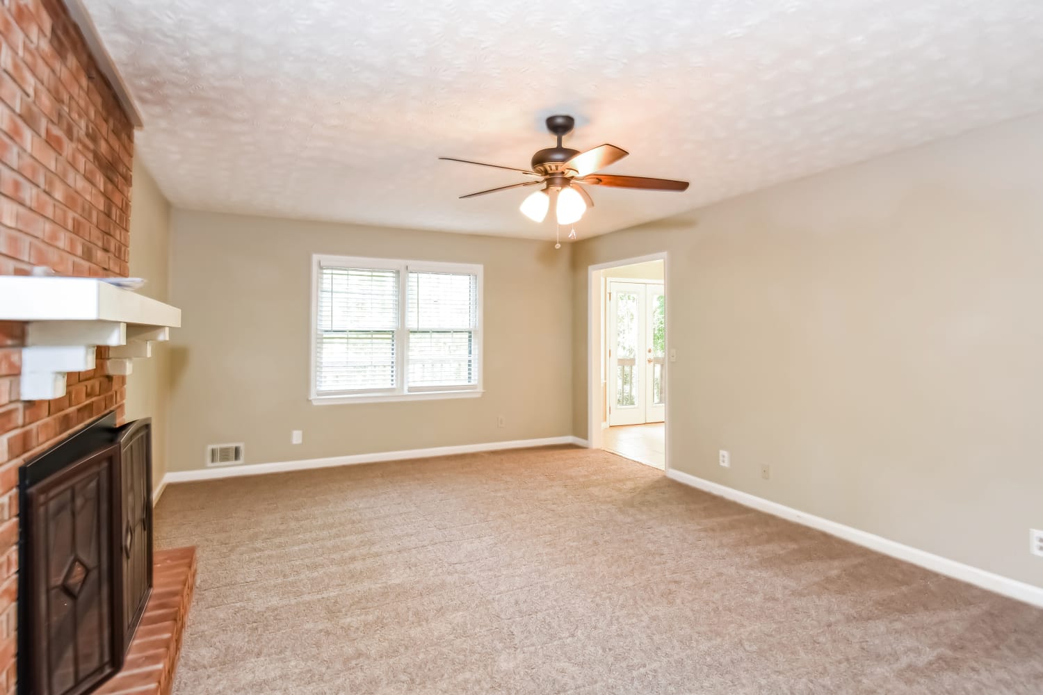 201 Hardman Way, Woodstock photo 7