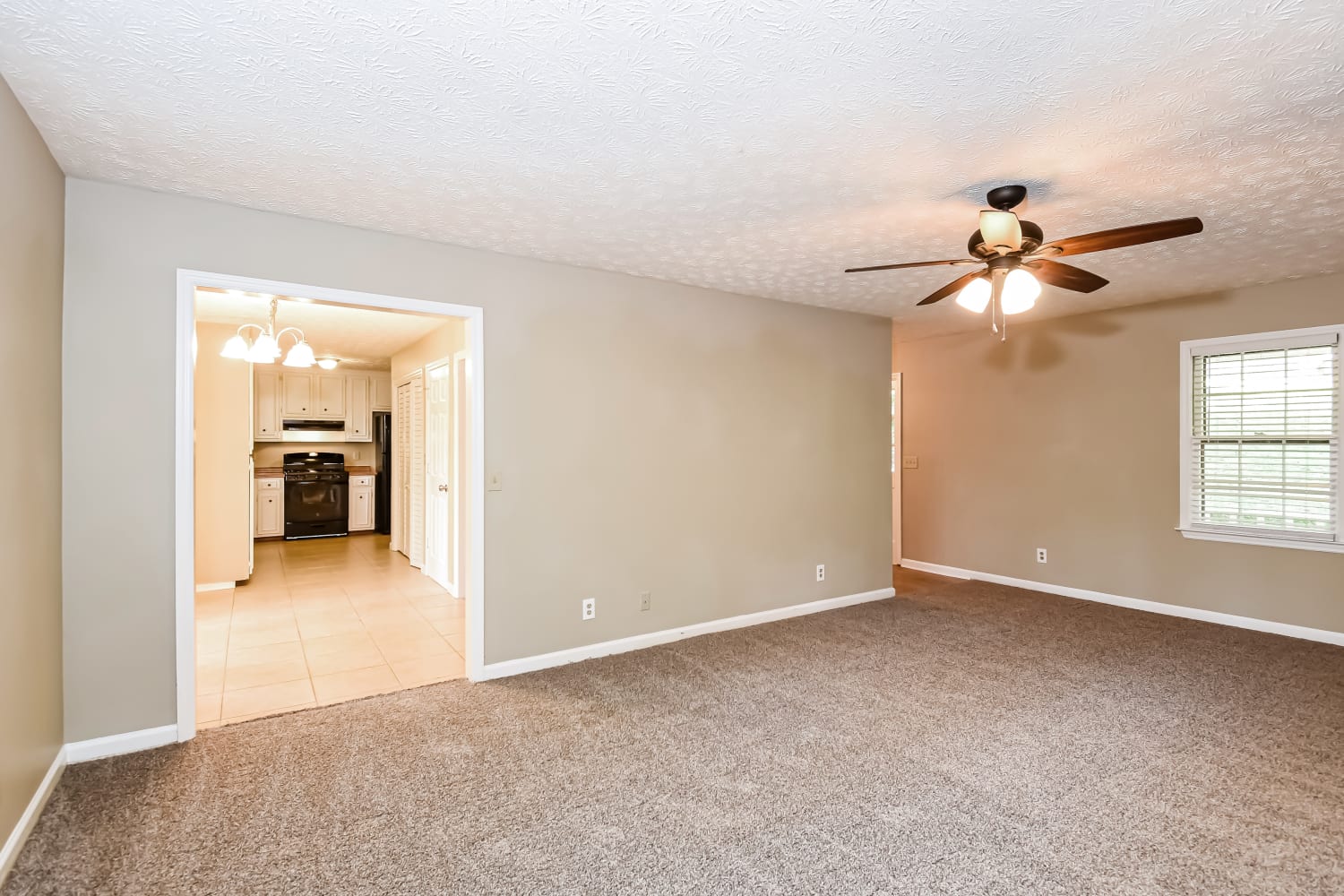 201 Hardman Way, Woodstock photo 8