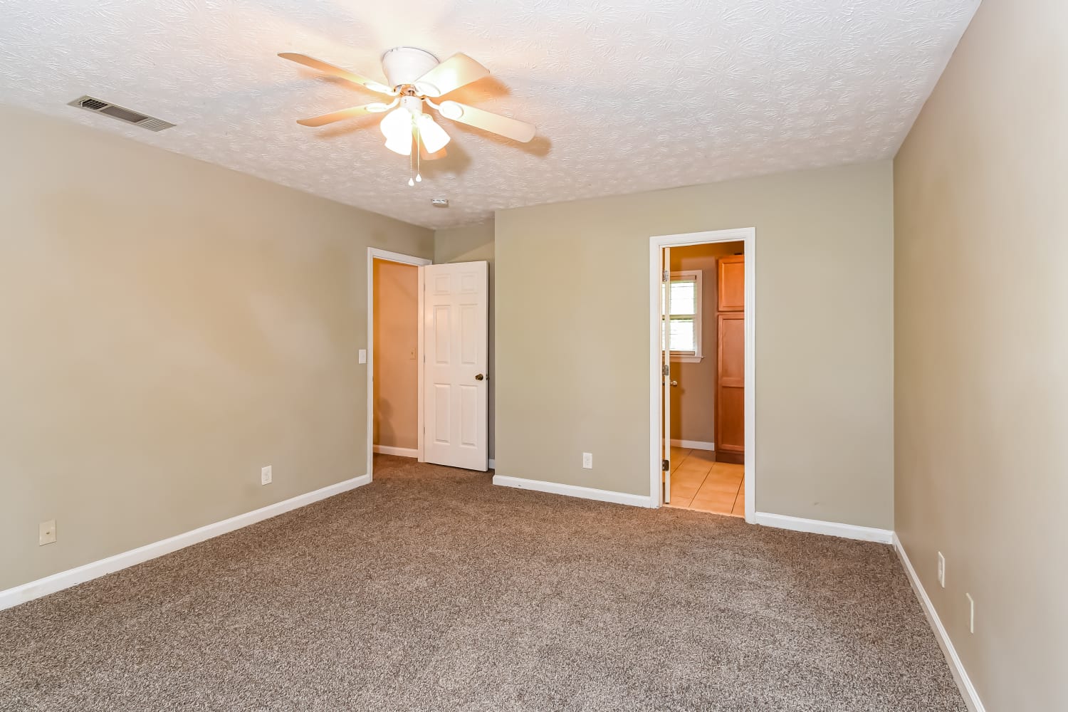 201 Hardman Way, Woodstock photo 14