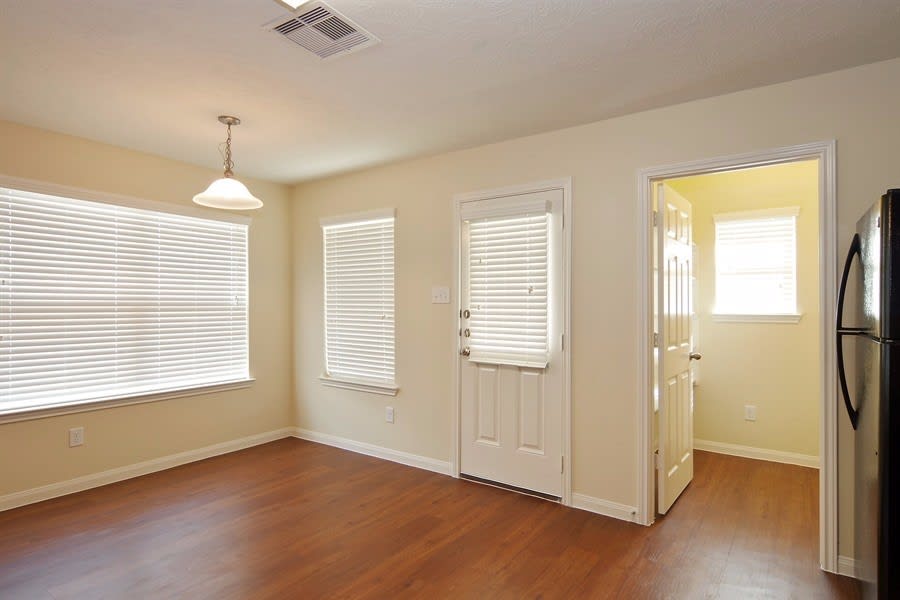 2011 Fairwood Knoll Ln, Fresno photo 6