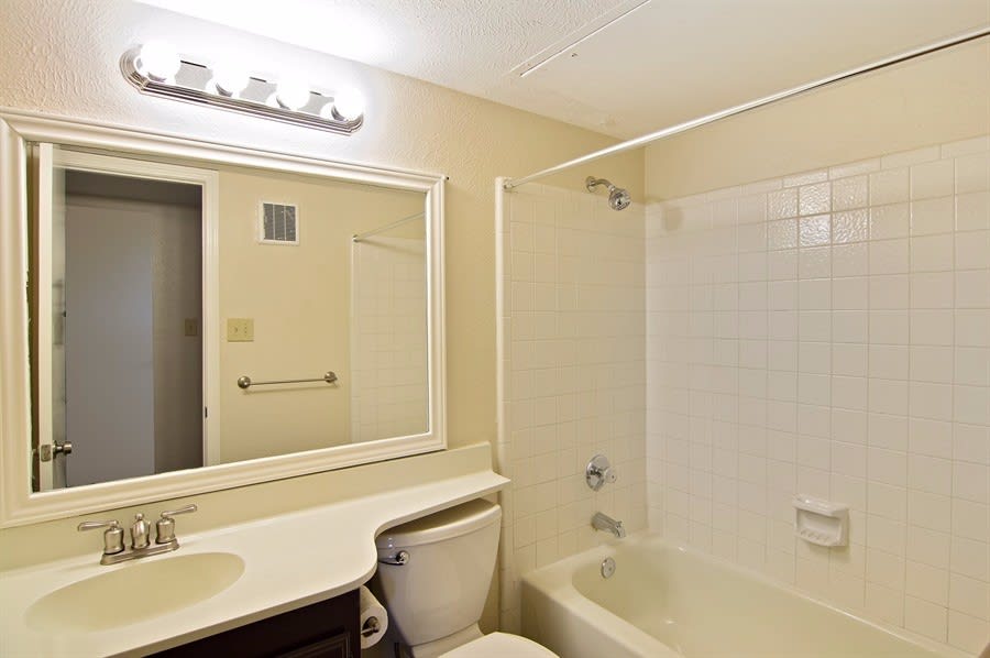 2019 Cologne Dr, Carrollton photo 11