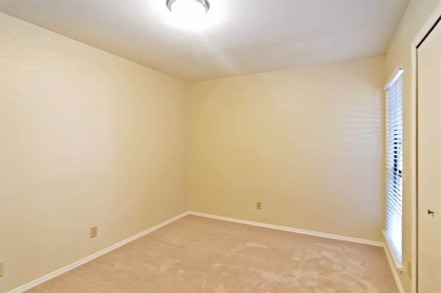 2019 Cologne Dr, Carrollton photo 8