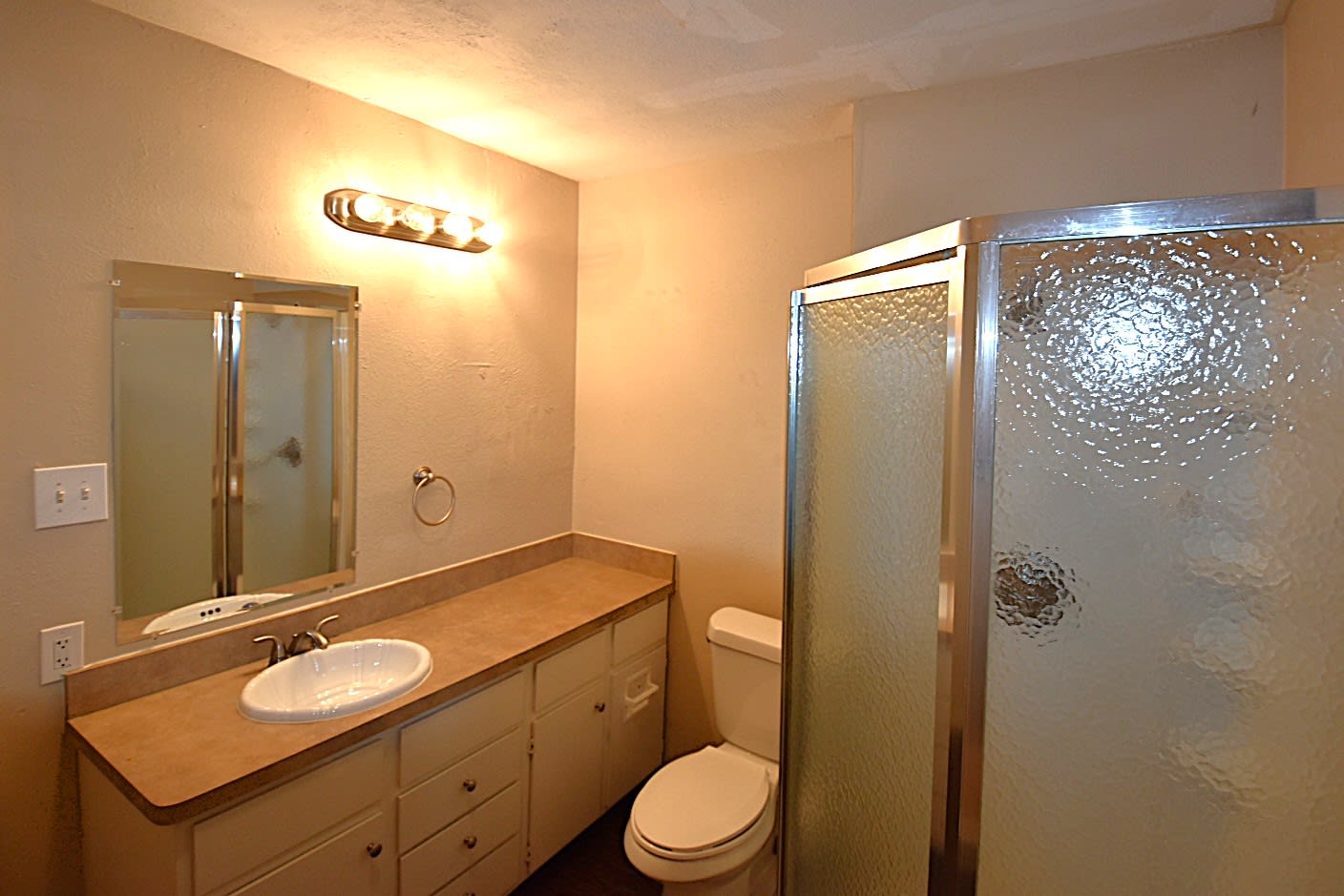 202 Jefflyn Ct, Euless photo 7