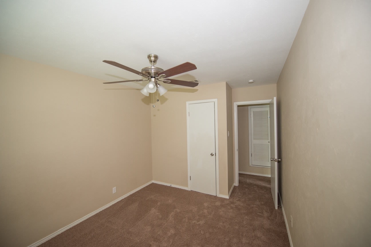 202 Jefflyn Ct, Euless photo 6