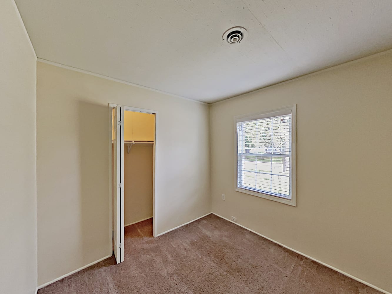202 Mayfield Dr, Streamwood photo 13