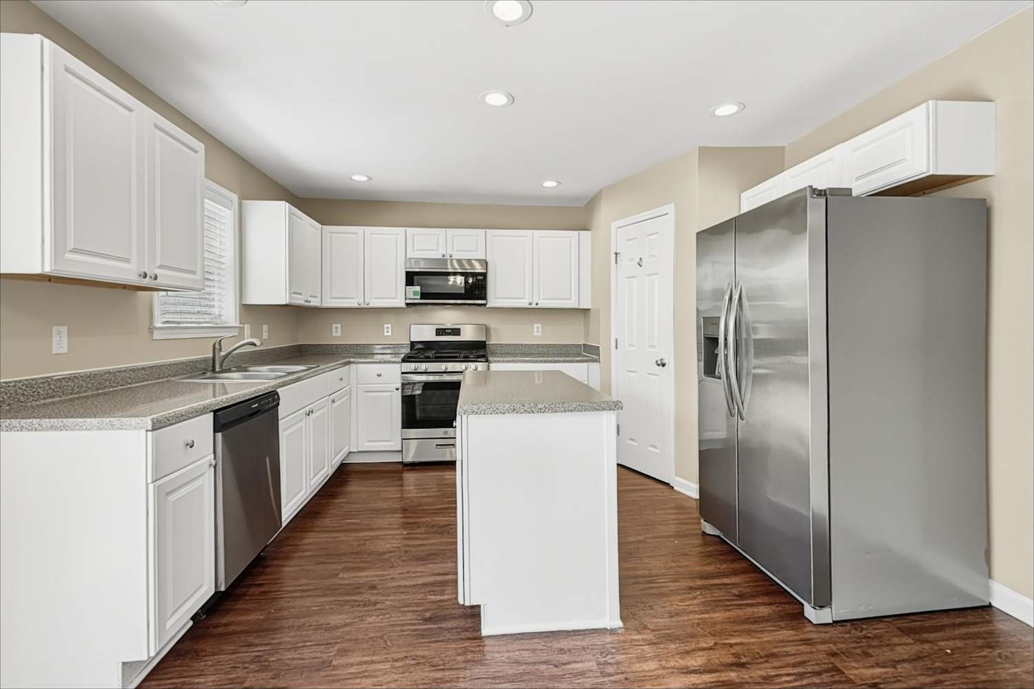 202 Timeless Cir, Rolesville photo 10