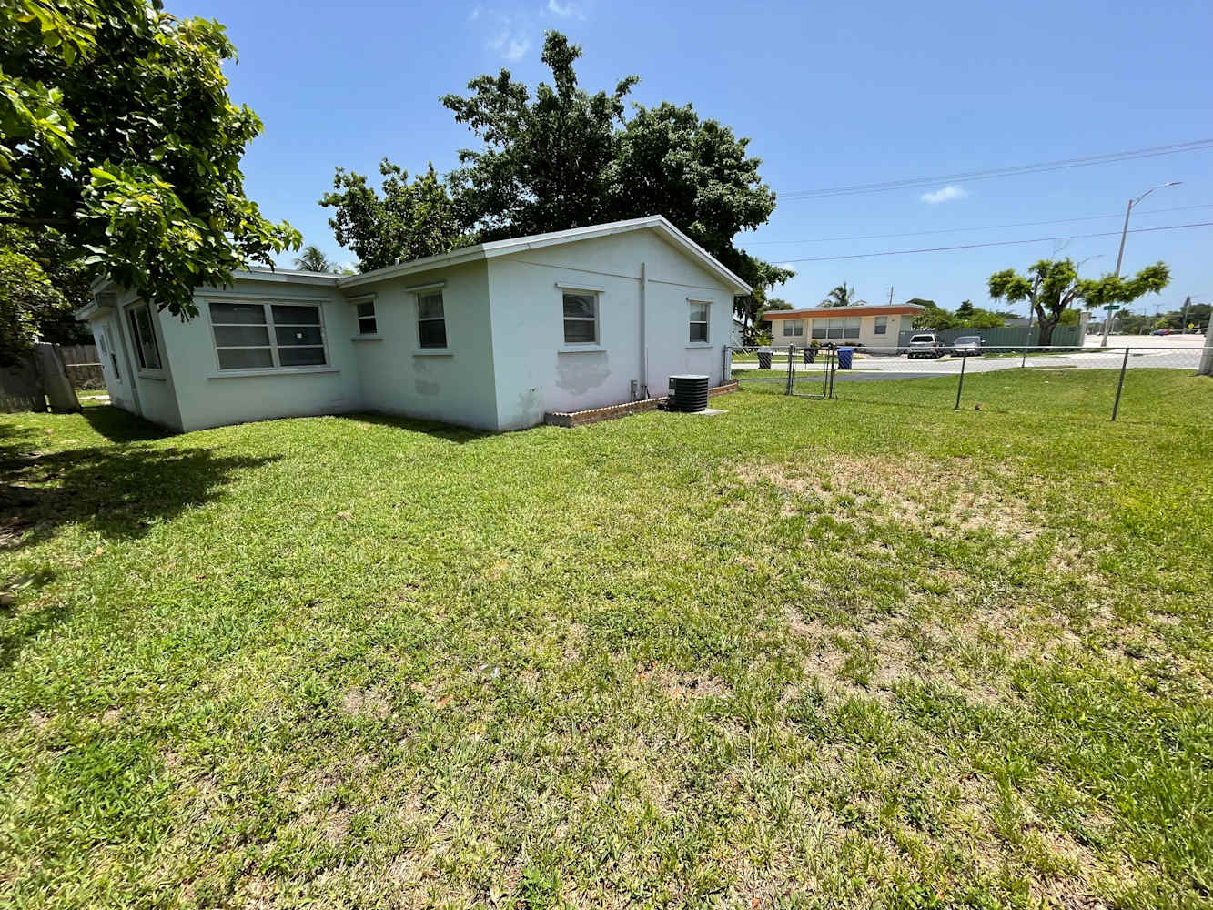 2021 SW 64th Ave, North Lauderdale photo 18