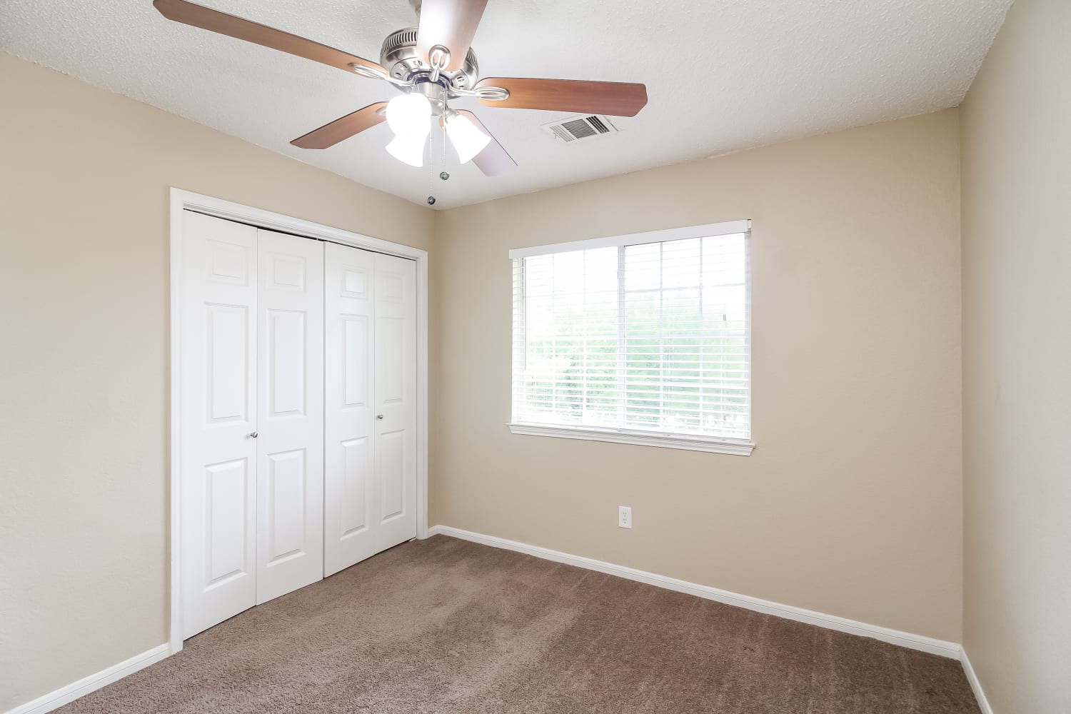 2022 Frontier Trl, Lewisville photo 12