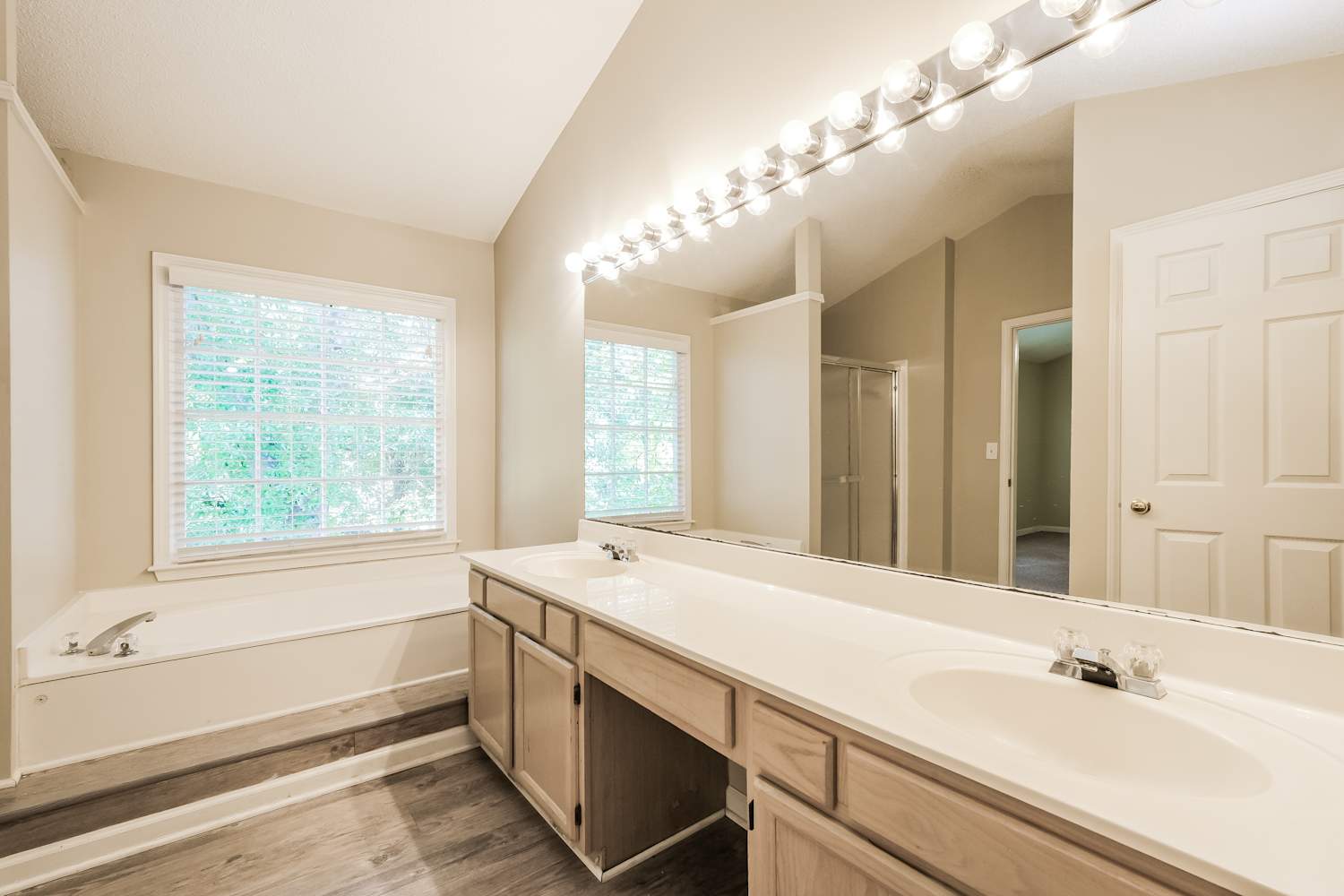 2025 Eagle Nest Blf, Lawrenceville photo 13