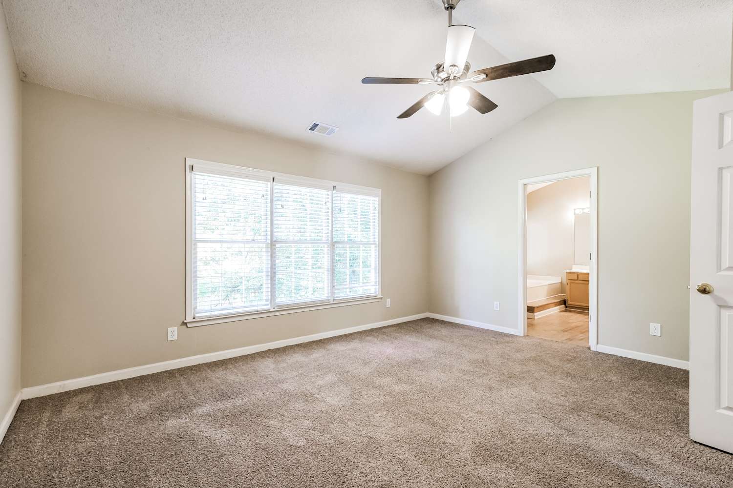 2025 Eagle Nest Blf, Lawrenceville photo 11
