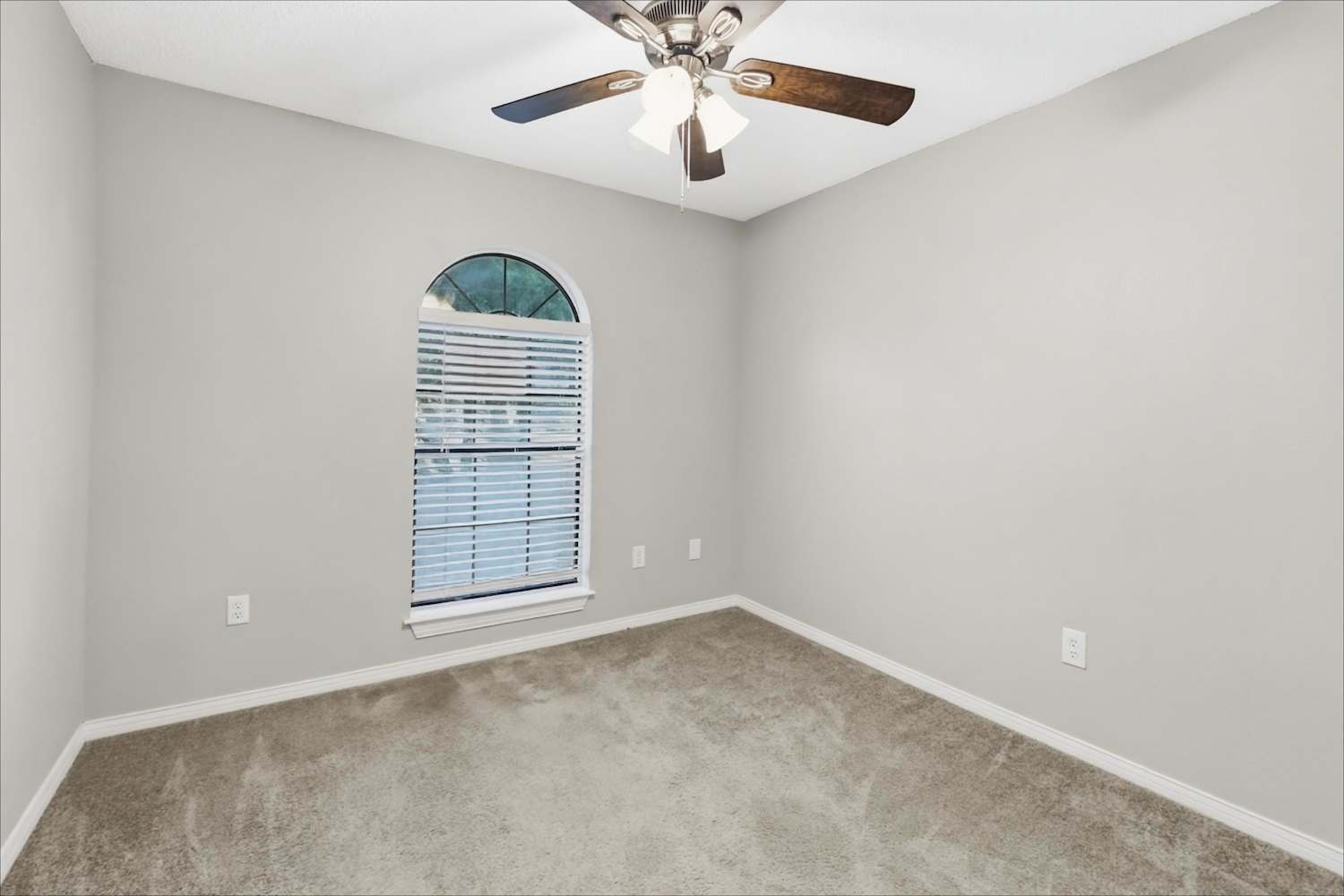 203 Bowie, Forney photo 14