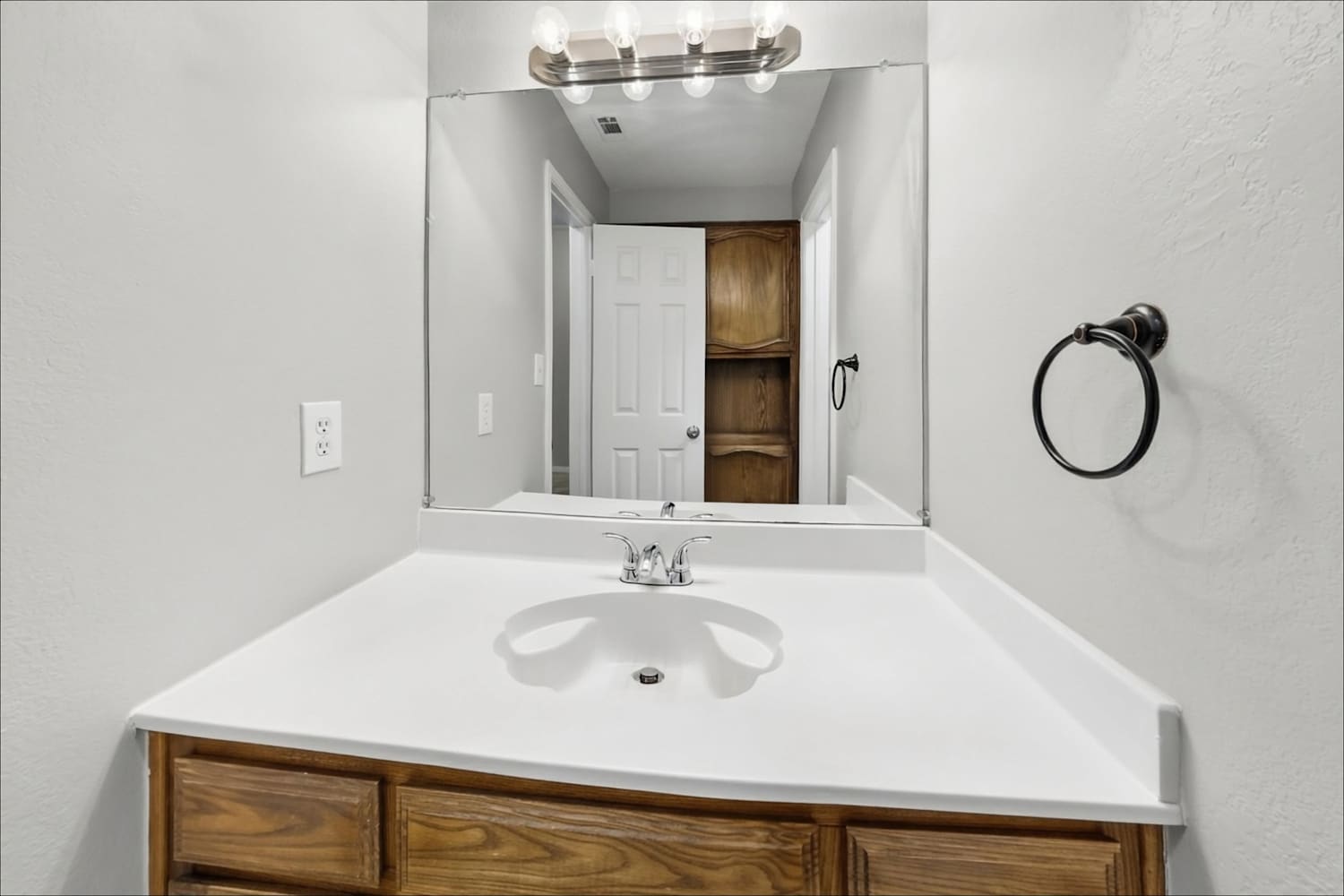 203 Bowie, Forney photo 18