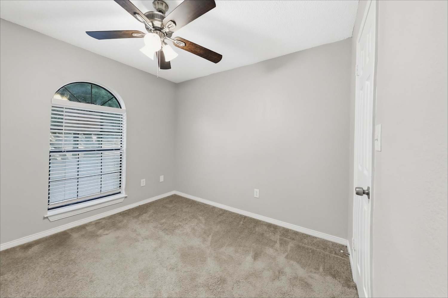 203 Bowie, Forney photo 15