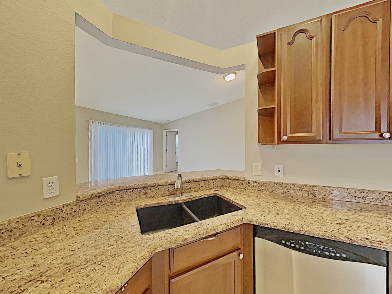 203 Island Water Way, Apollo Beach photo 8
