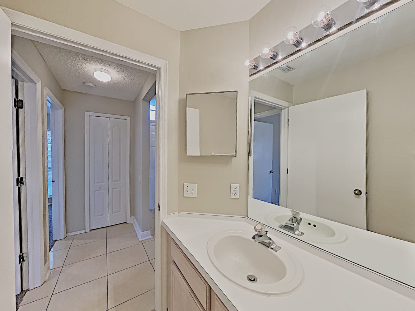 203 Island Water Way, Apollo Beach photo 12