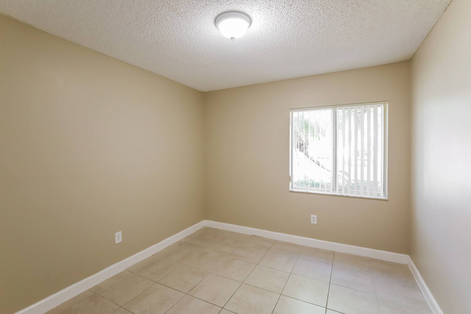 2033 NW 178th Way, Pembroke Pines photo 12