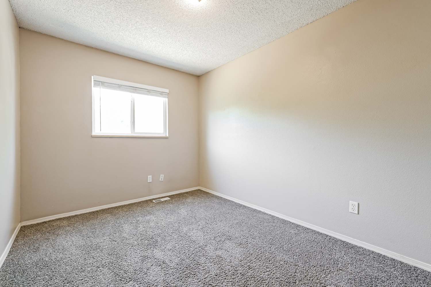 20355 E Buchanan Dr, Aurora photo 13