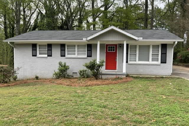 Front of 2038 Thomasville Dr Se, Atlanta, GA