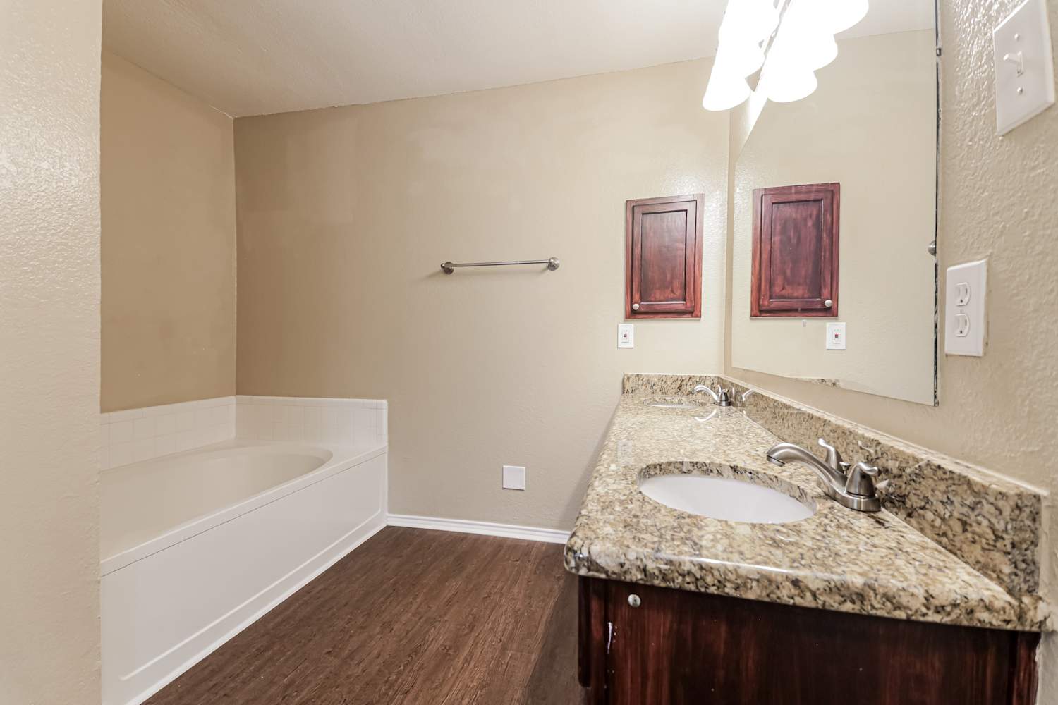 2040 Cardinal Ln, Lewisville photo 12