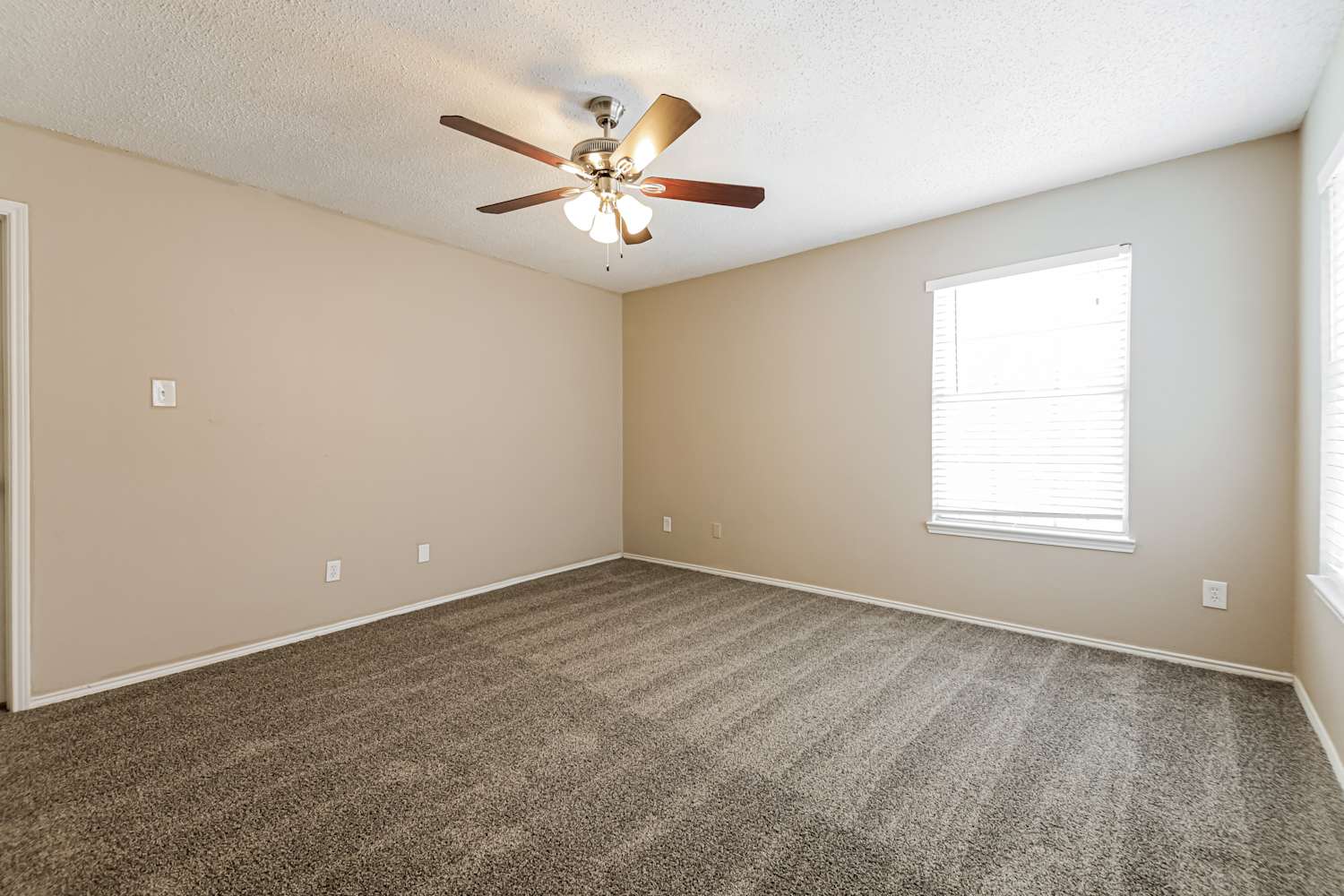 2040 Cardinal Ln, Lewisville photo 11