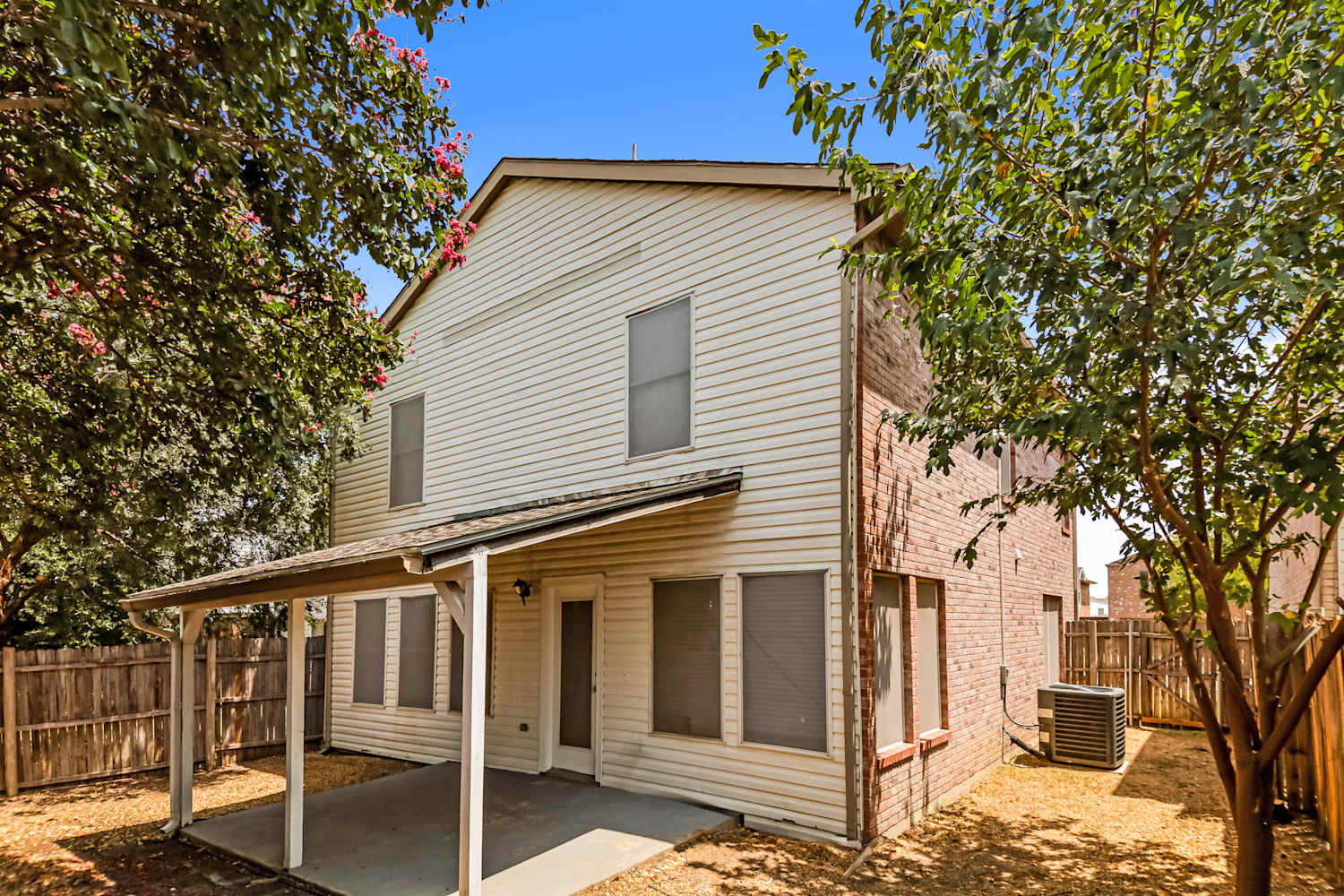 2040 Cardinal Ln, Lewisville photo 17