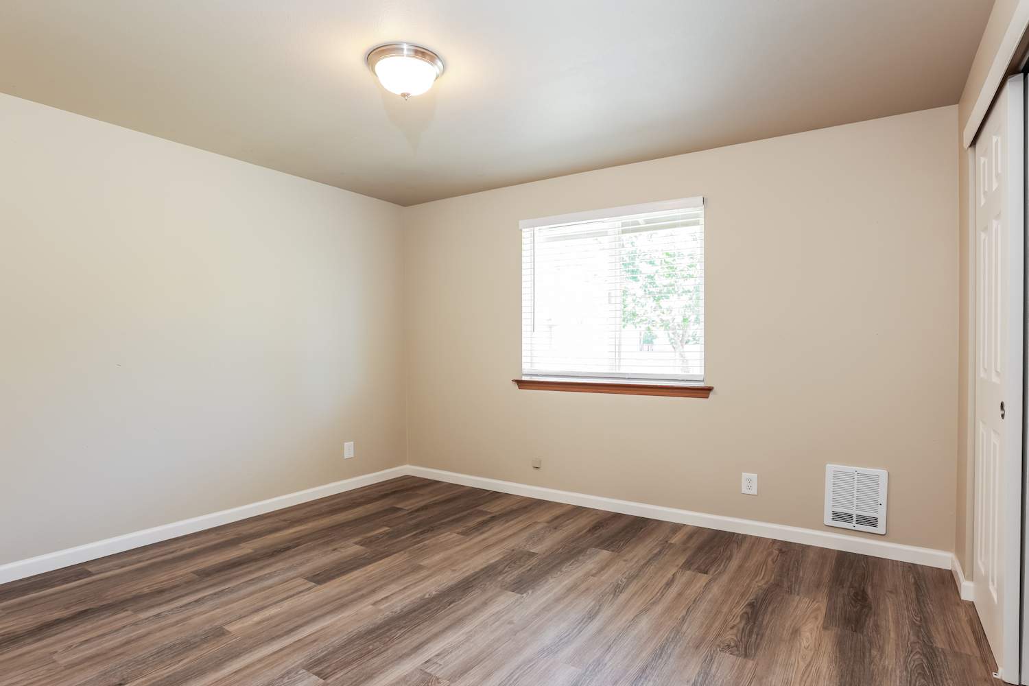20400 81st Dr NE, Arlington photo 13