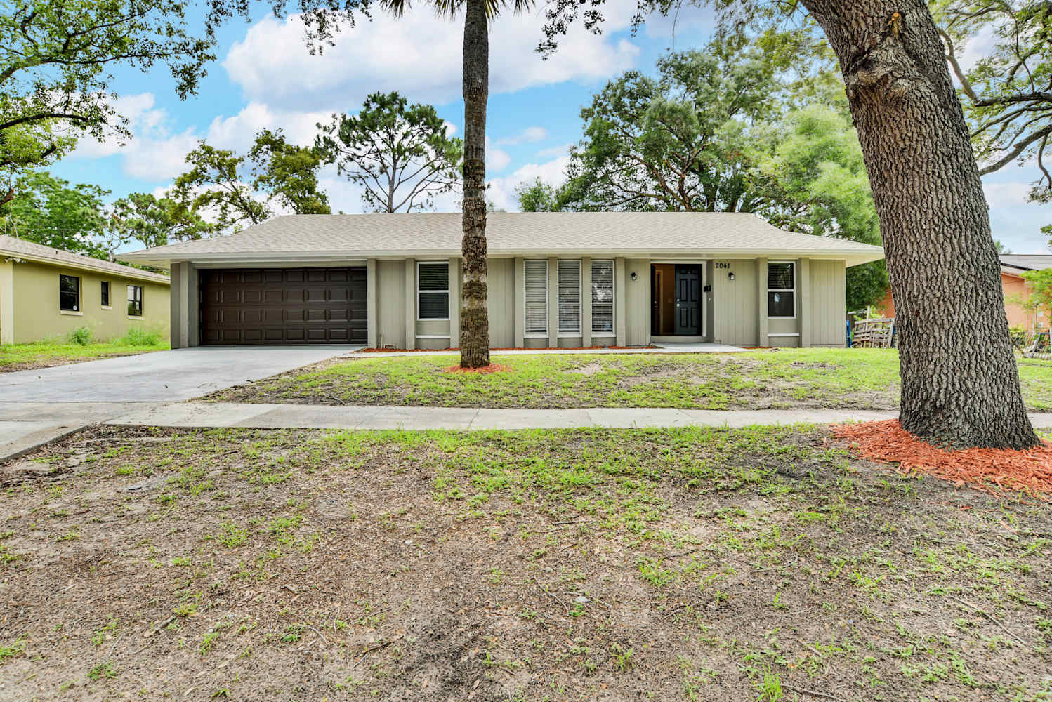 Front of 2041 Dunsford Dr, Orlando, FL