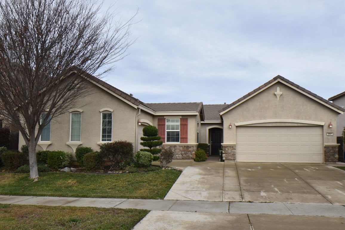 Front of 2041 Waterville Dr, Marysville, CA