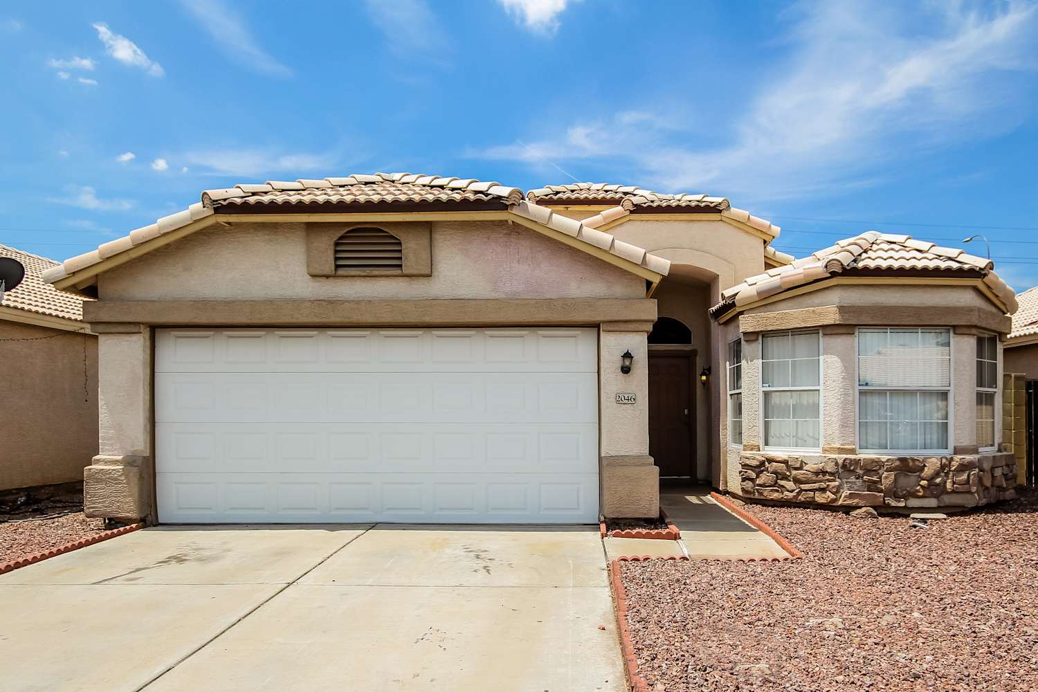 2046 N 90th Ln, Phoenix photo 1