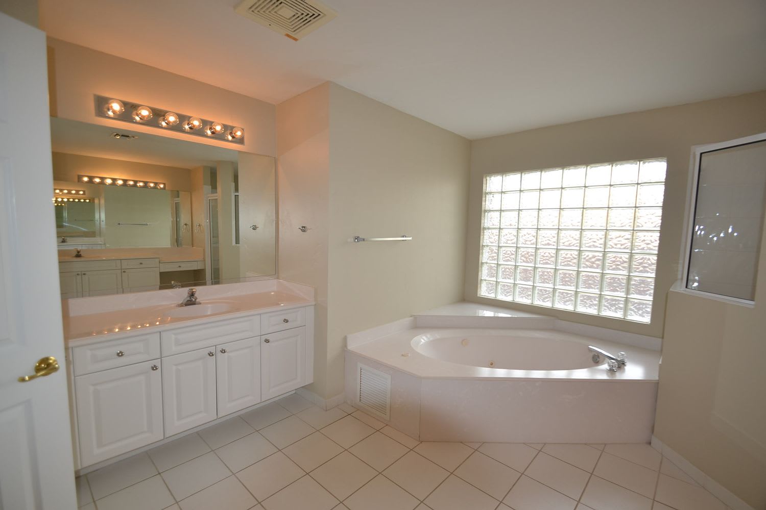 2048 SW 176th Ter, Miramar photo 10