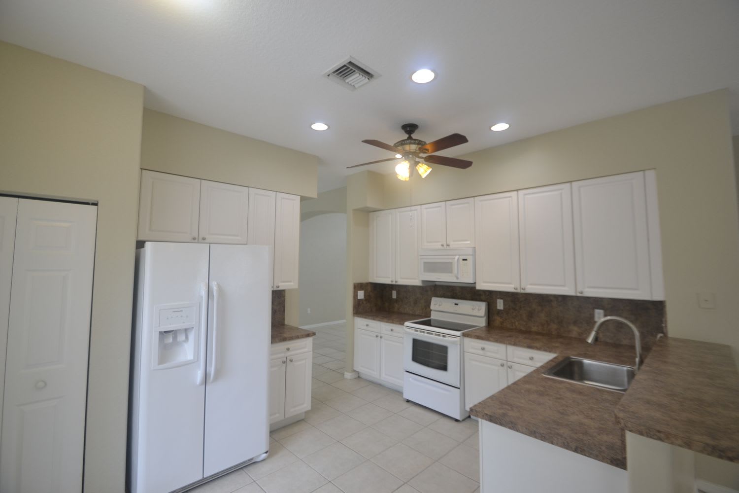 2048 SW 176th Ter, Miramar photo 6