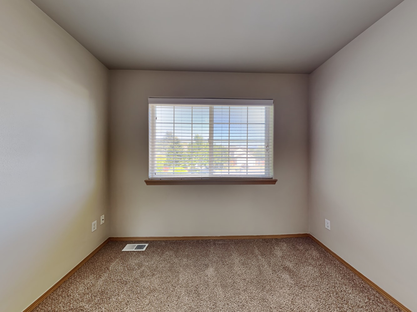205 Orting Ave NW, Orting photo 15