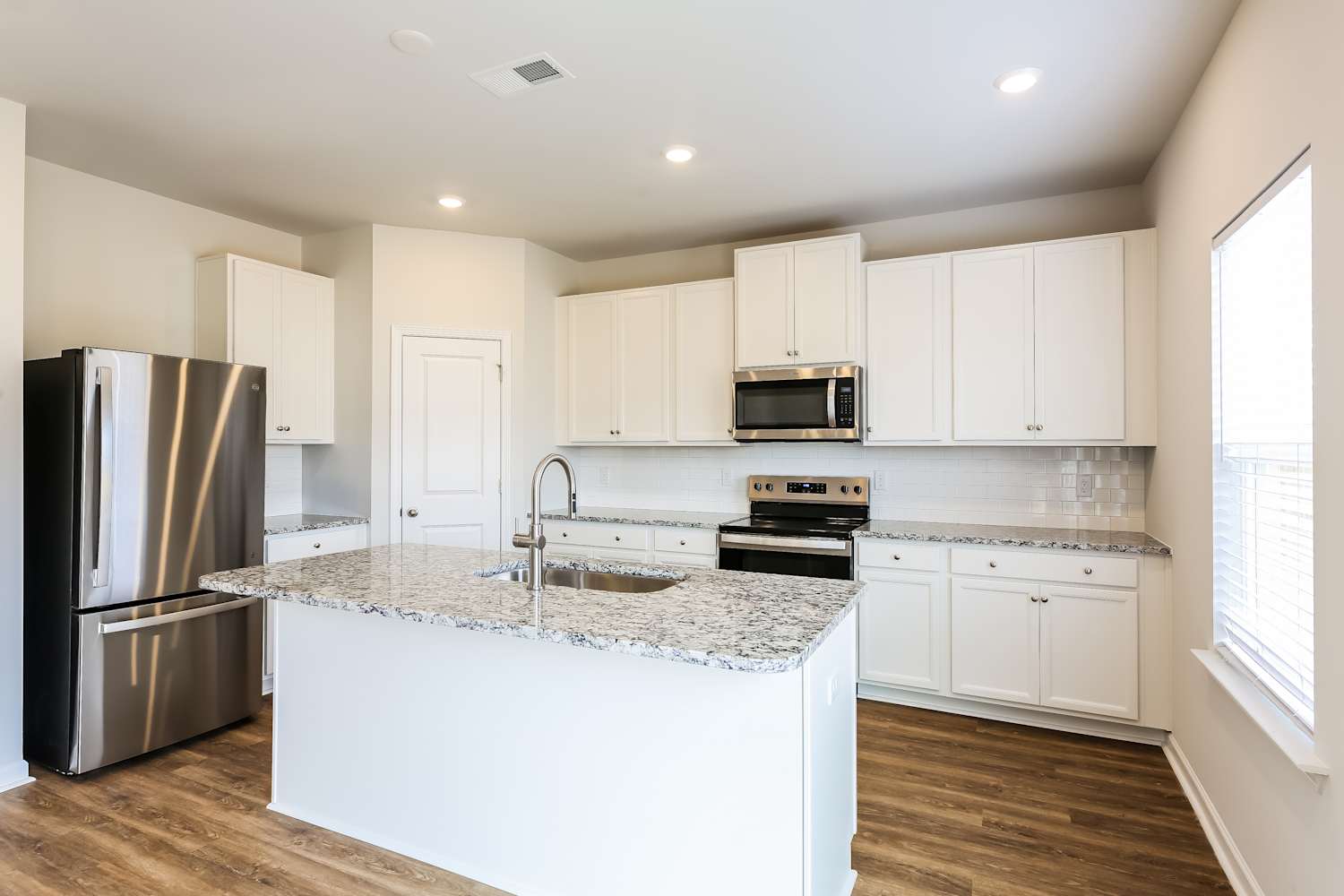 205 White Fields Ave, Fountain Inn photo 8
