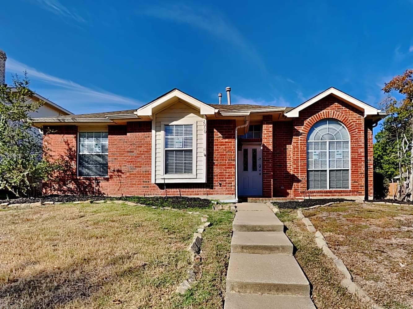 2060 Camelot Dr, Lewisville photo 1