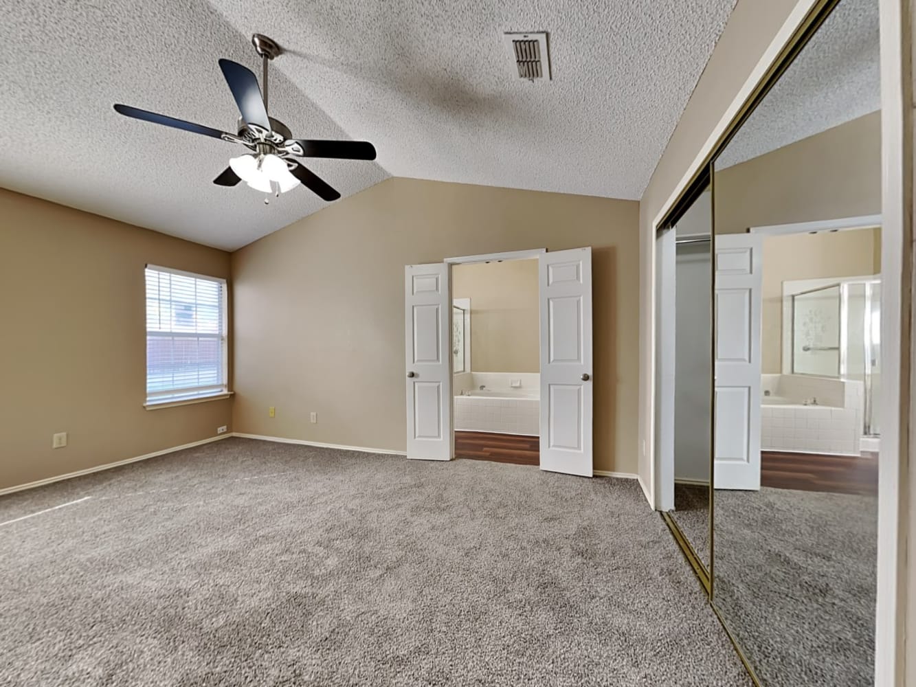 2060 Camelot Dr, Lewisville photo 9