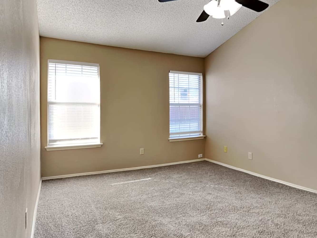 2060 Camelot Dr, Lewisville photo 10