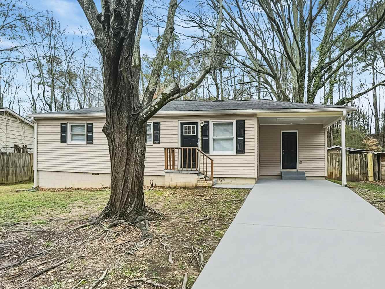 Front of 2060 Sanders Dr, Austell, GA
