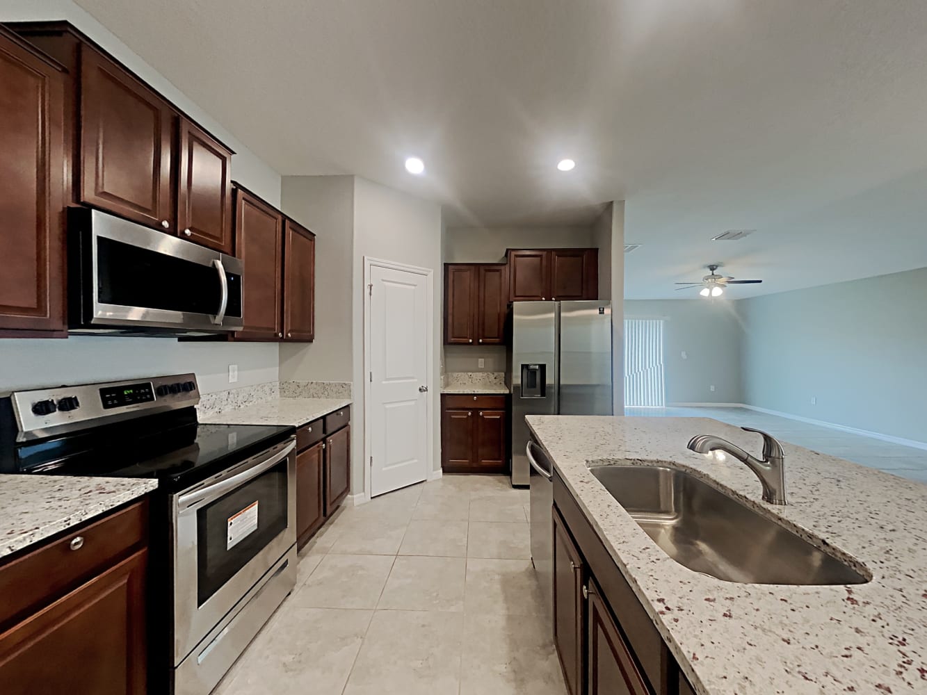 207 English Heritage Pl, Dover photo 6