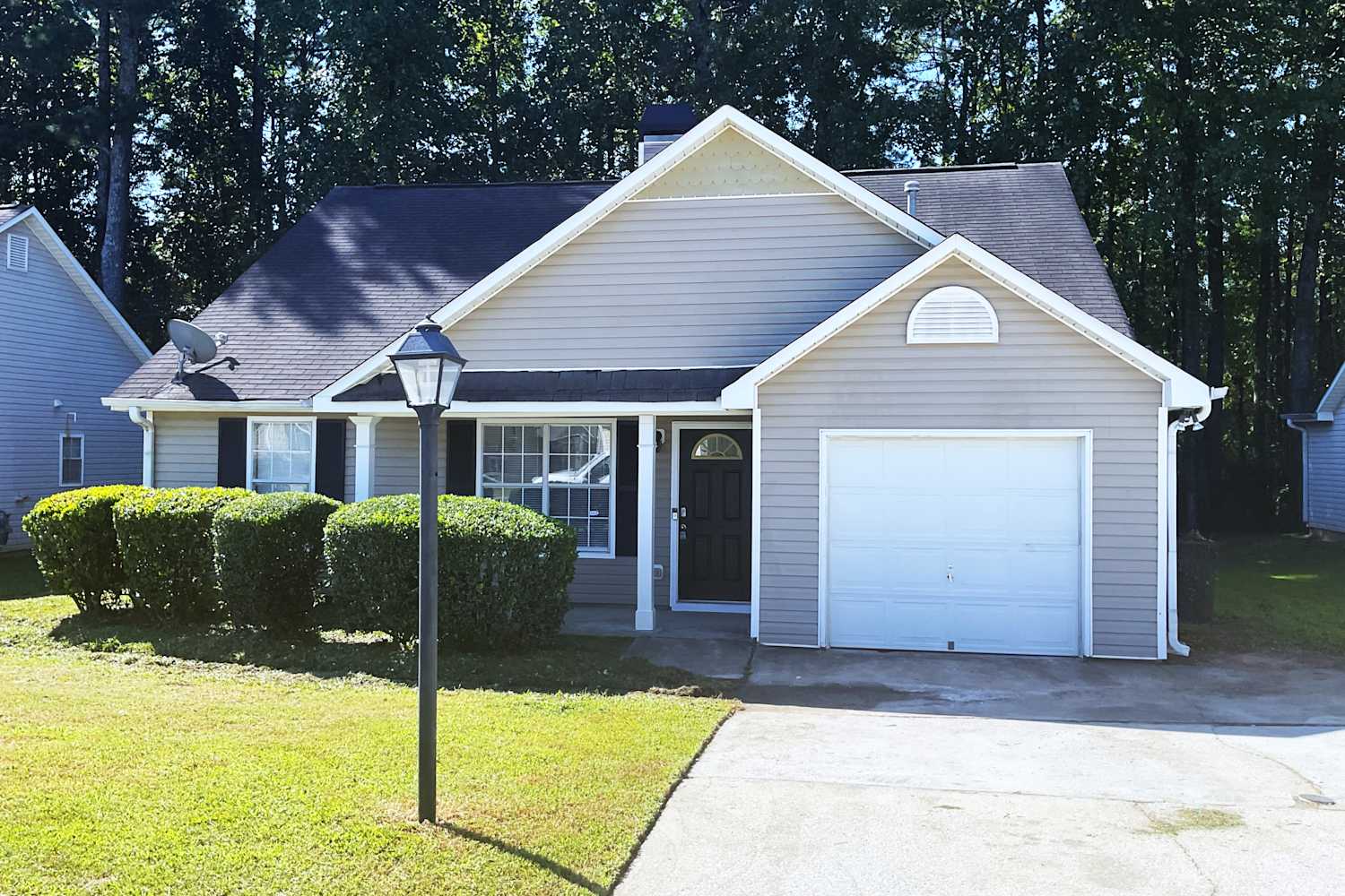 Front of 207 Misty Ridge Trl, Stockbridge, GA