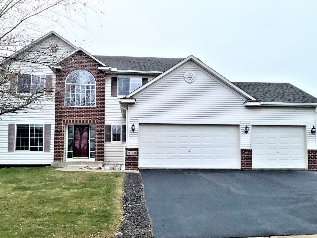20720 Gemini Trl, Lakeville photo 1