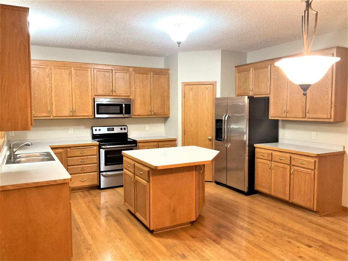 20720 Gemini Trl, Lakeville photo 10