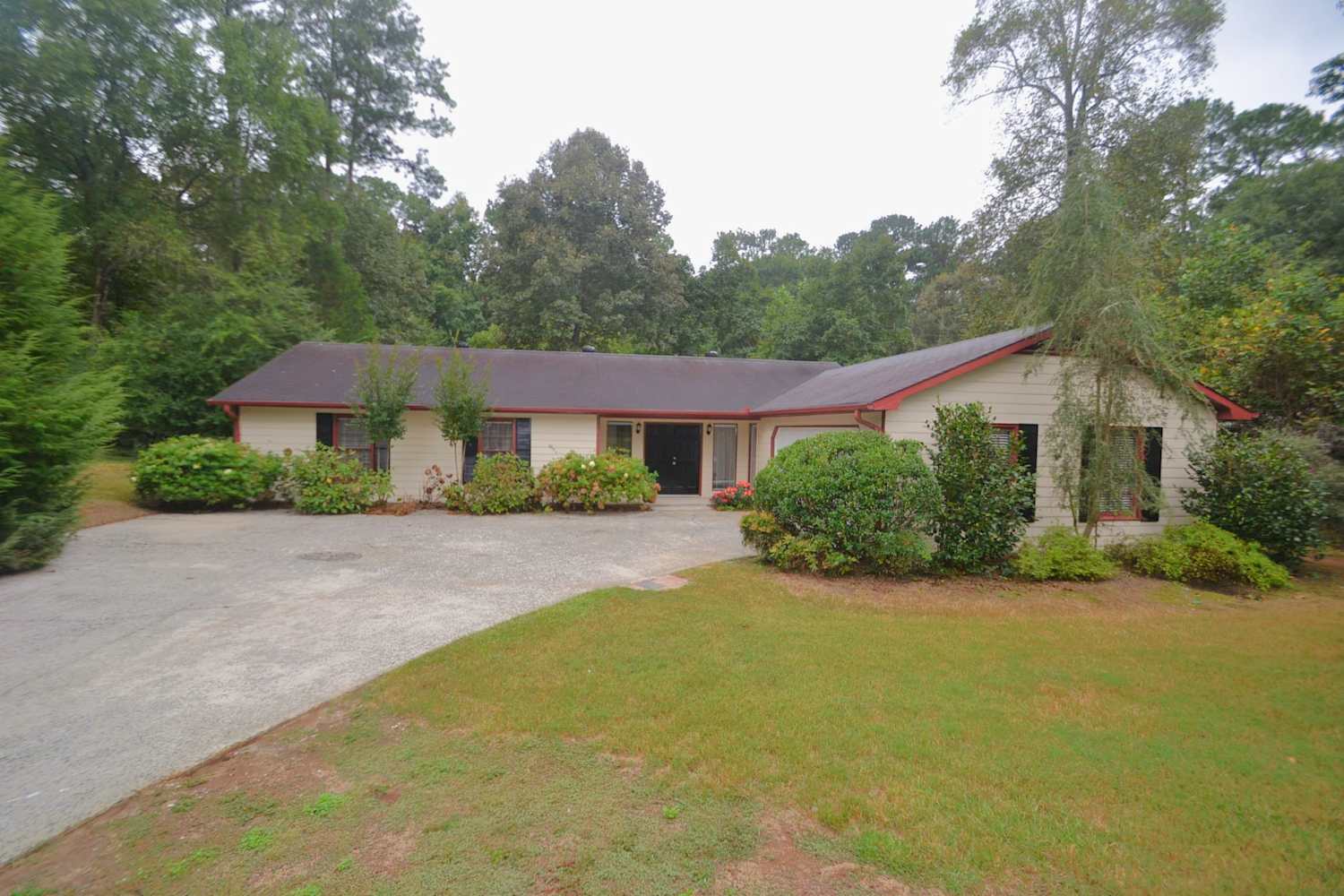 Front of 2077 N Landing Way, Marietta, GA
