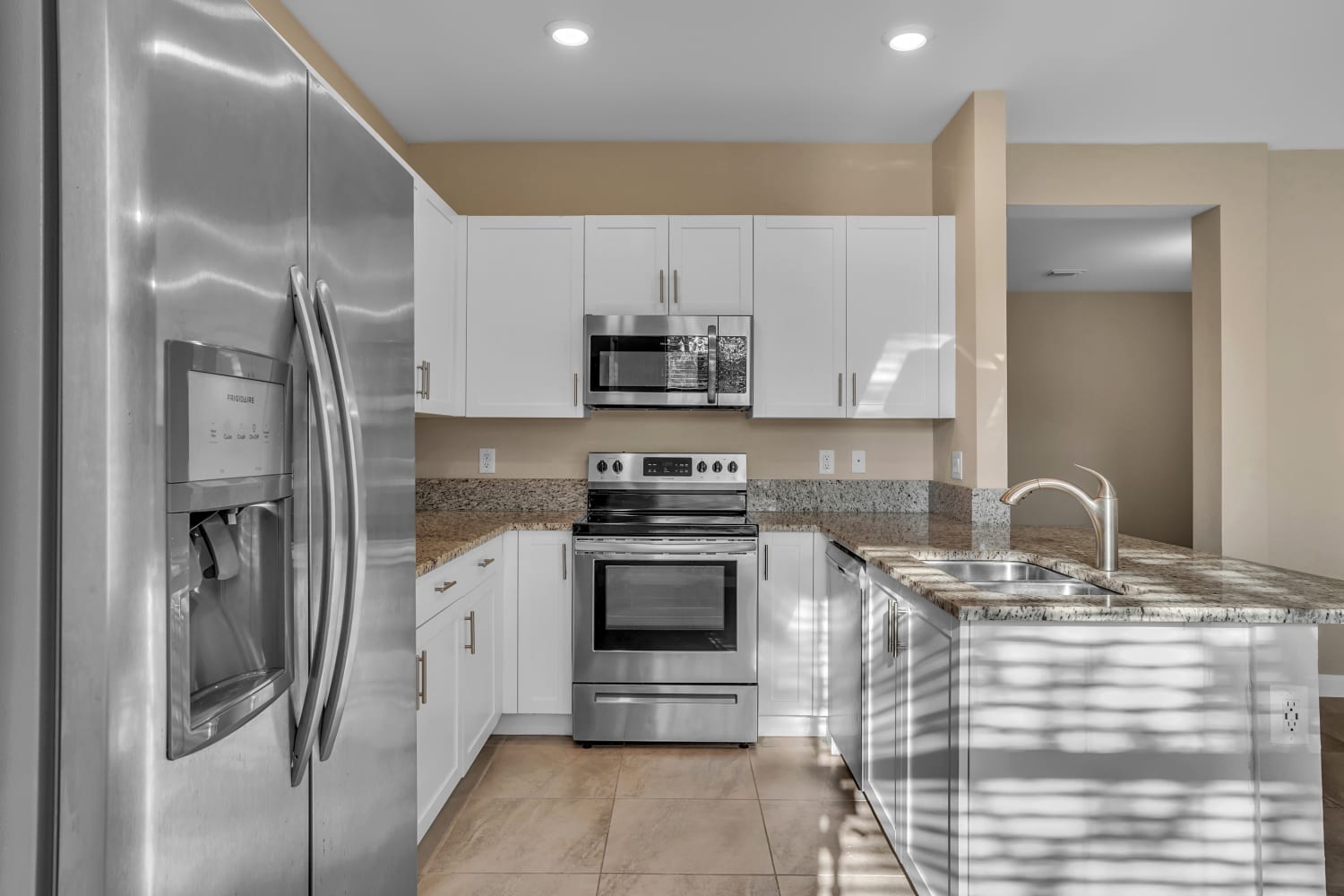 20772 Ne 2 Ct, Miami photo 8