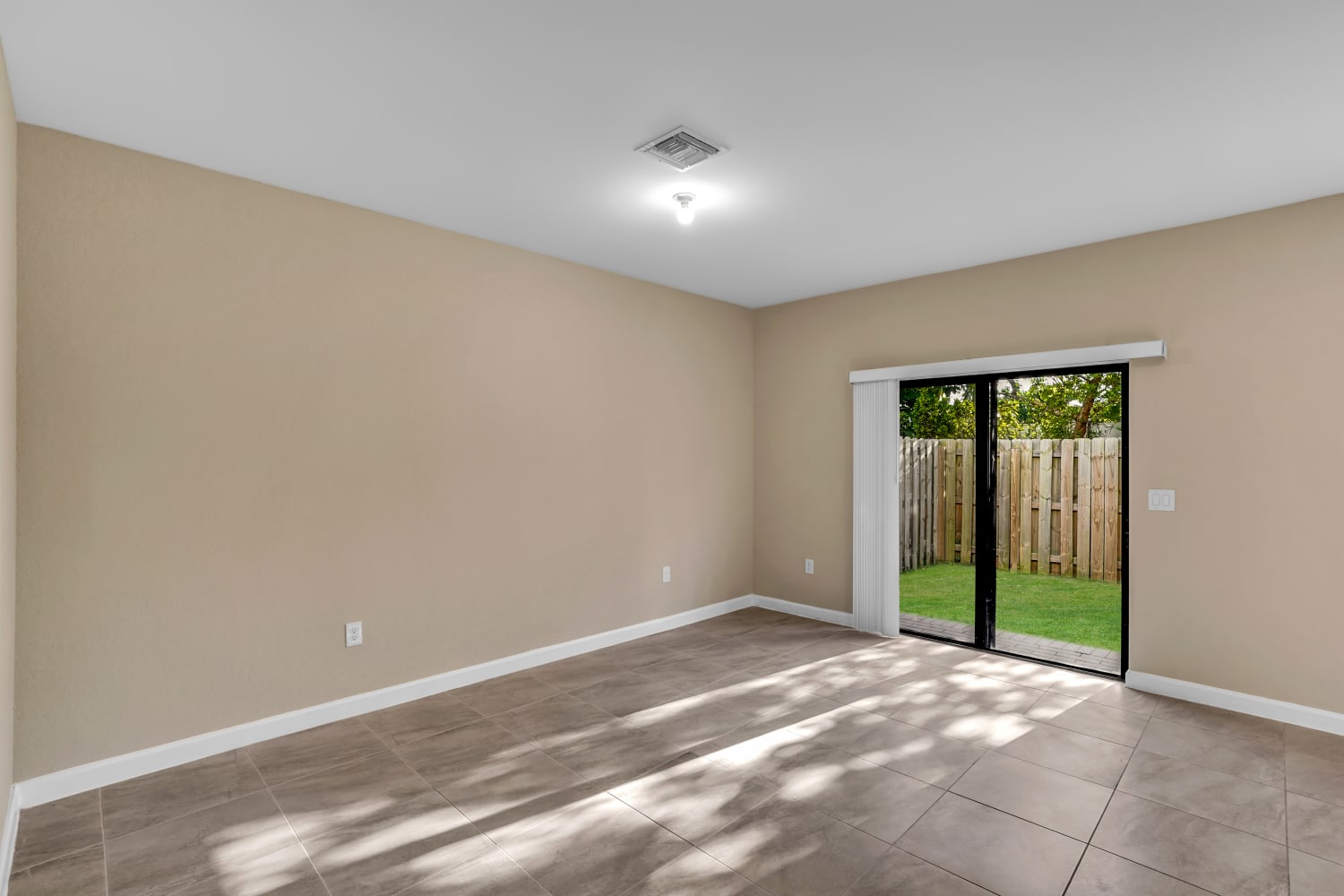 20772 Ne 2 Ct, Miami photo 11